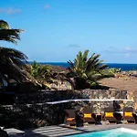 Vila By The Sea