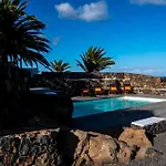 Vila By The Sea Mala