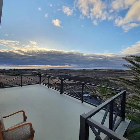 Villa By The Sea *